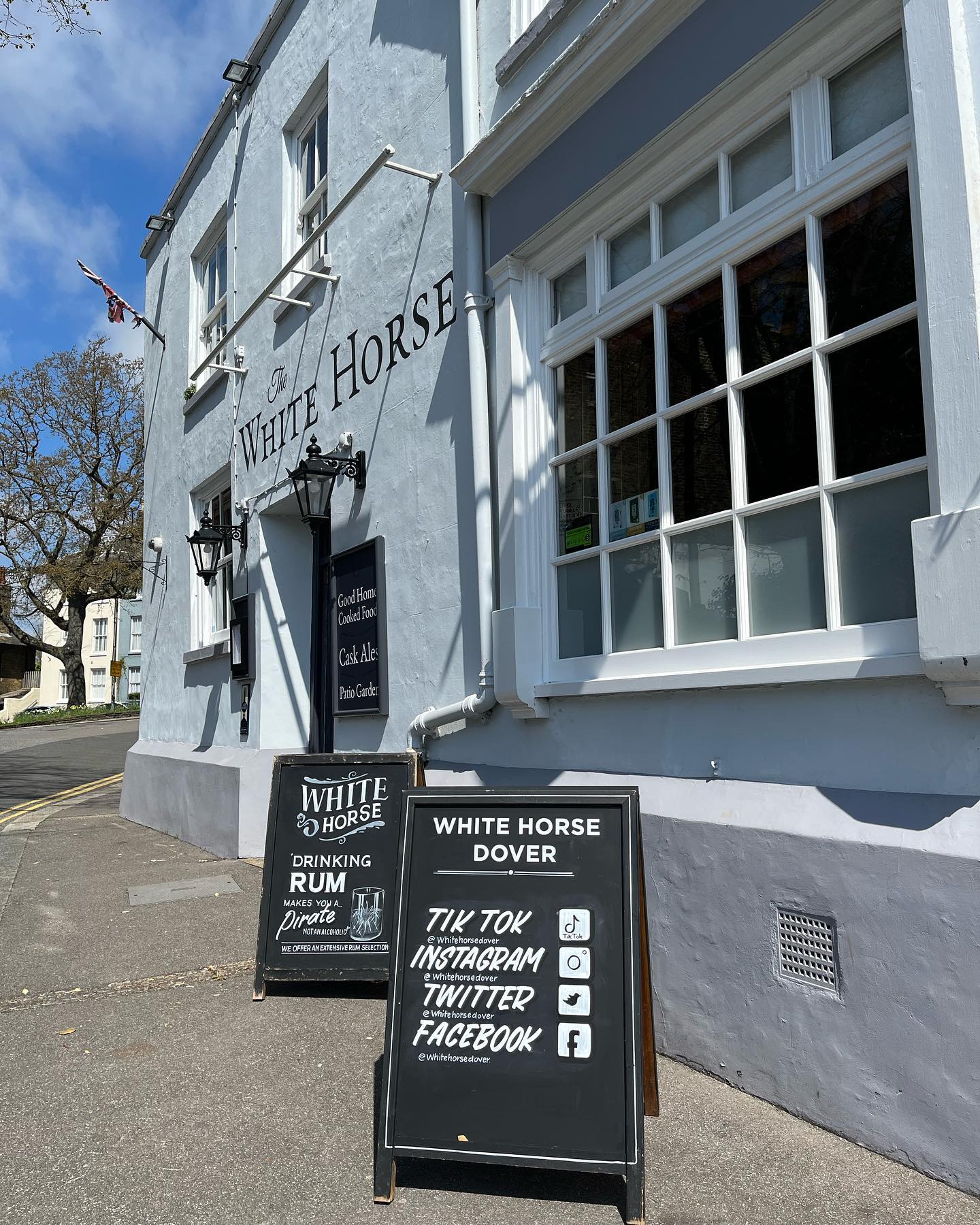 The White Horse pub, Dover, oldest pub in England since 1365